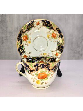 Floral Tea Cup & Saucer Standard China England With Gold Trim vl5148